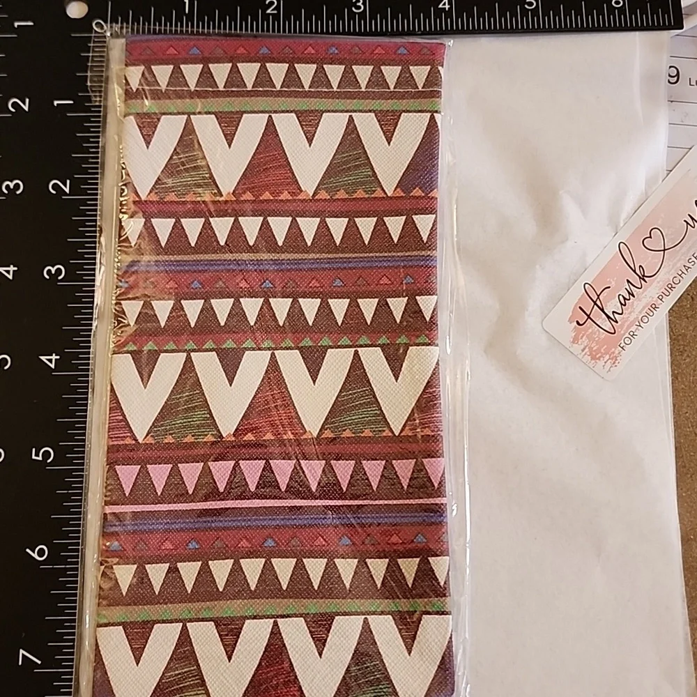 Sunglass EYEGLASS CASE EXTRA LARGE CHEVRON PATTERN Tension Closure
